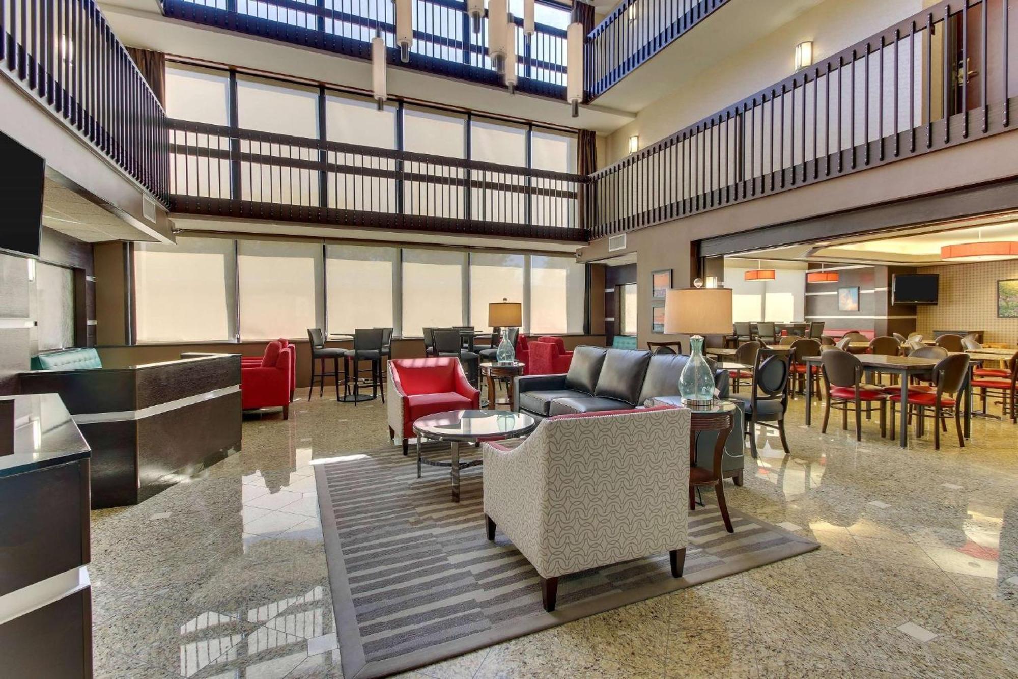 Heritage Inn Suites Houston Sugar Land, Trademark By Wyndham Bagian luar foto