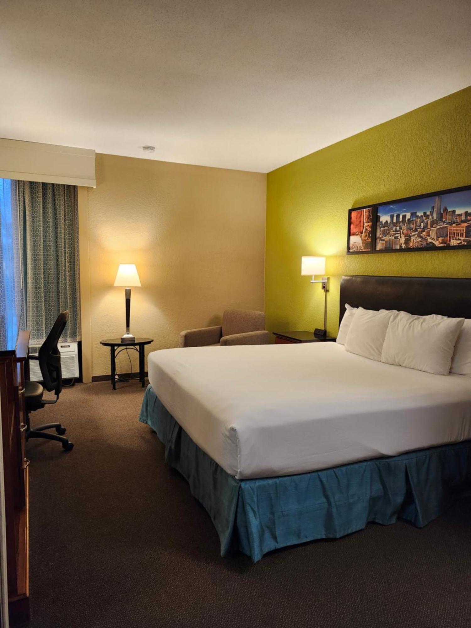 Heritage Inn Suites Houston Sugar Land, Trademark By Wyndham Bagian luar foto